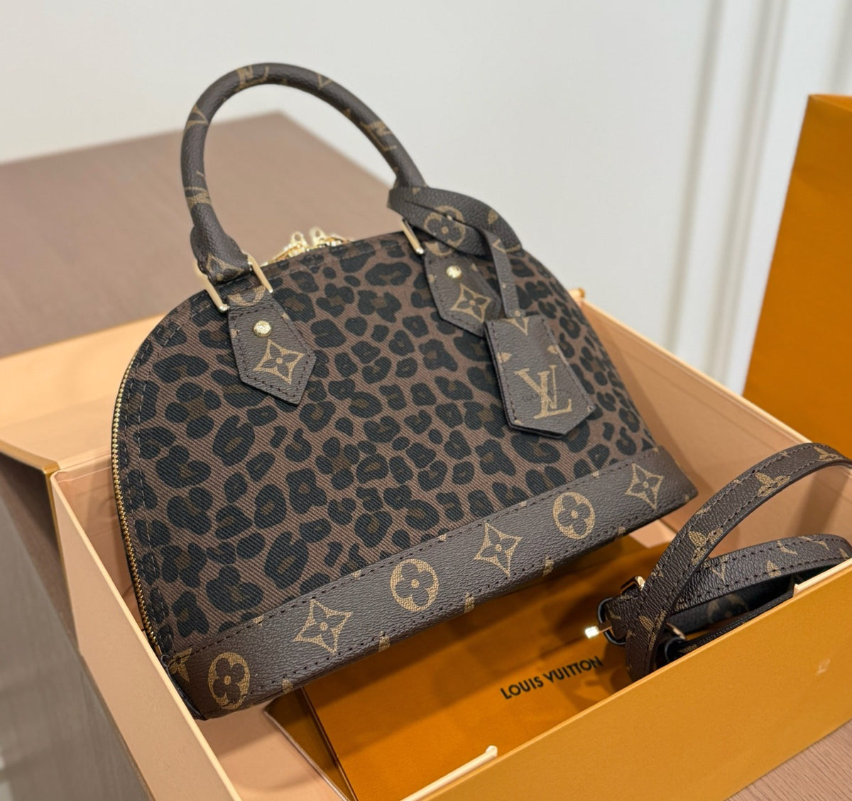 Alma Leopard Bag