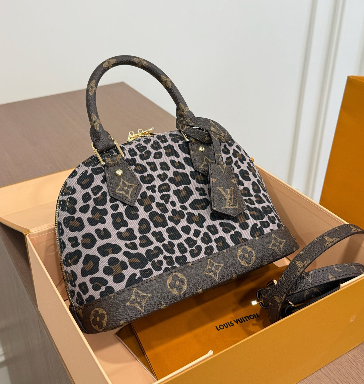 Alma Leopard Bag