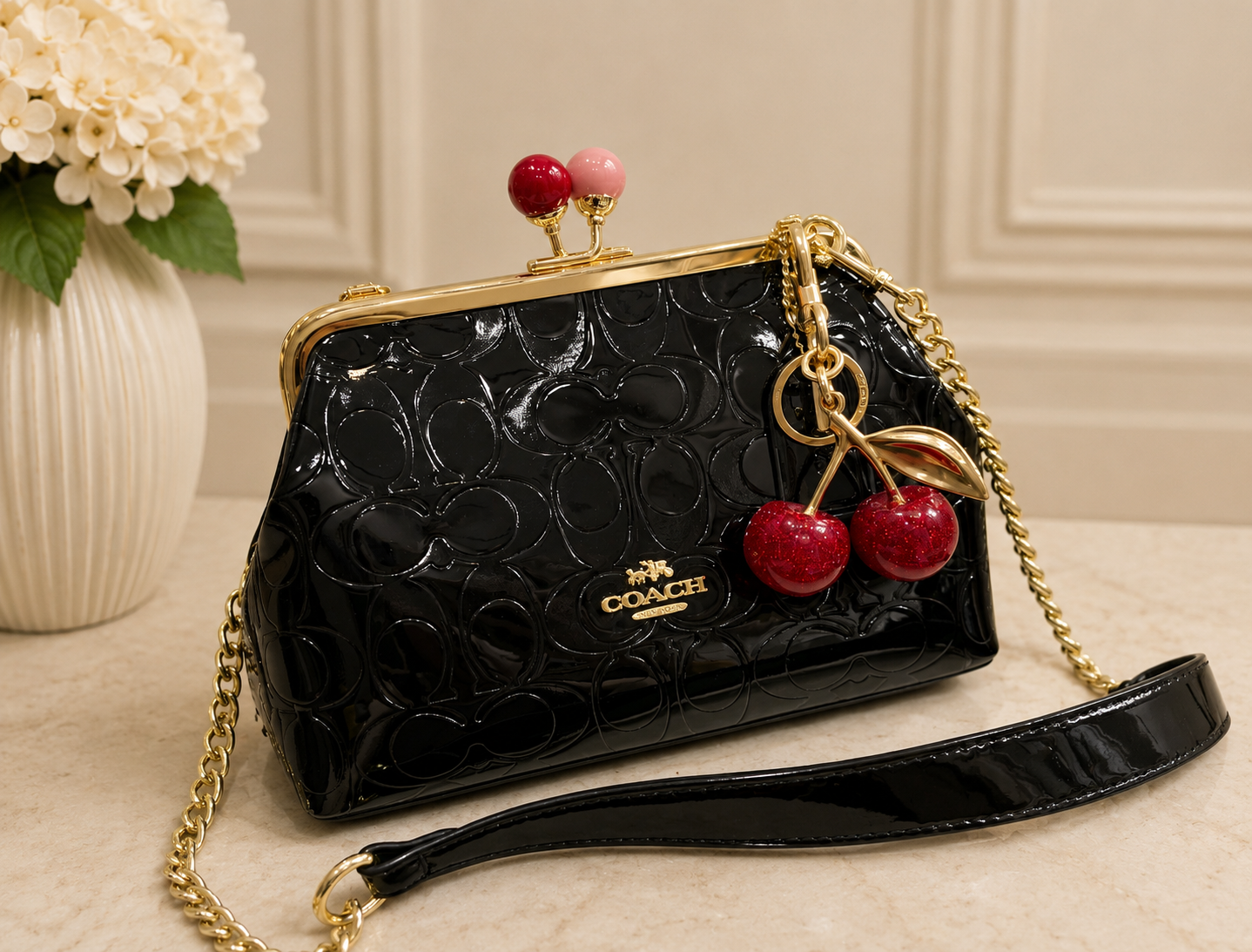 Kisslock Crossbody (Pre-Order)