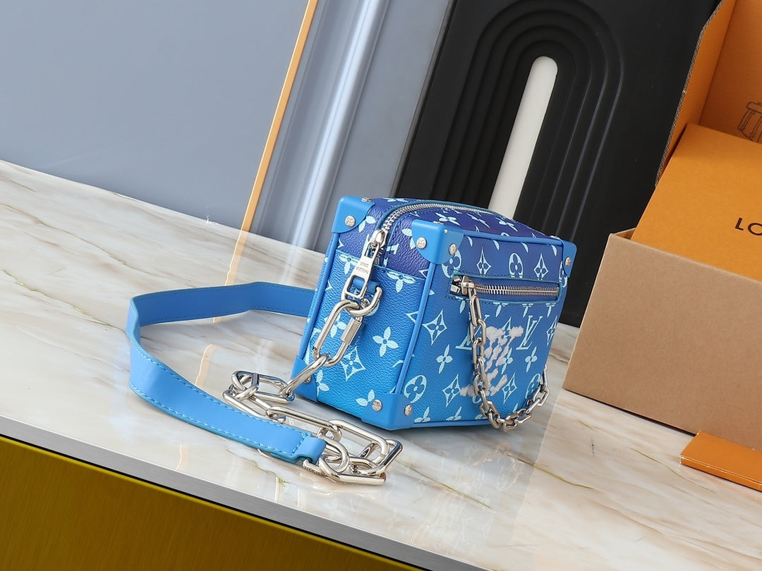 Soft Trunk Crossbody (Pre-Order)