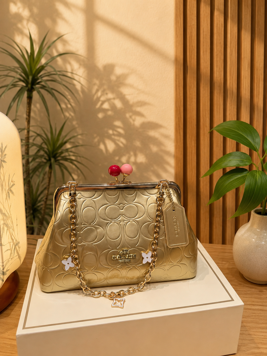 Kisslock Crossbody (Pre-Order)