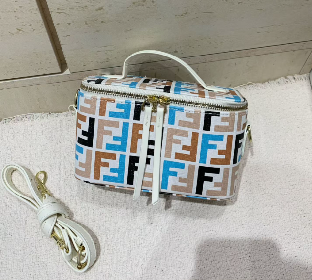 Vanity Crossbody (Pre-Order)