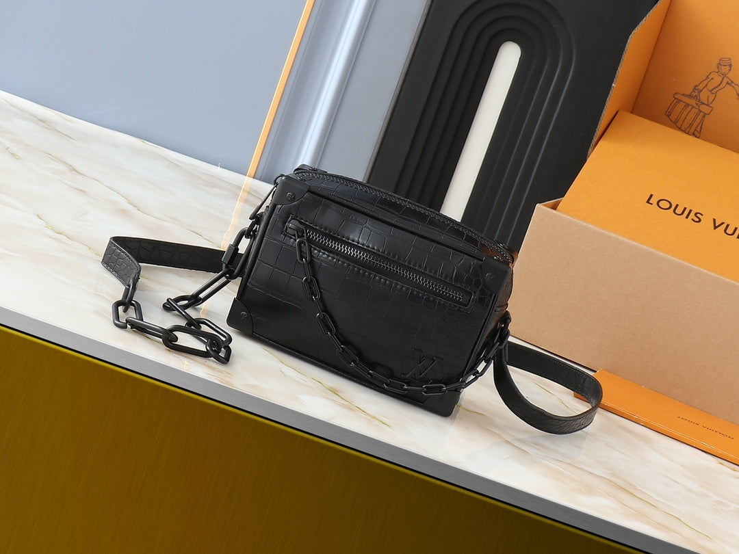 Soft Trunk Crossbody (Pre-Order)