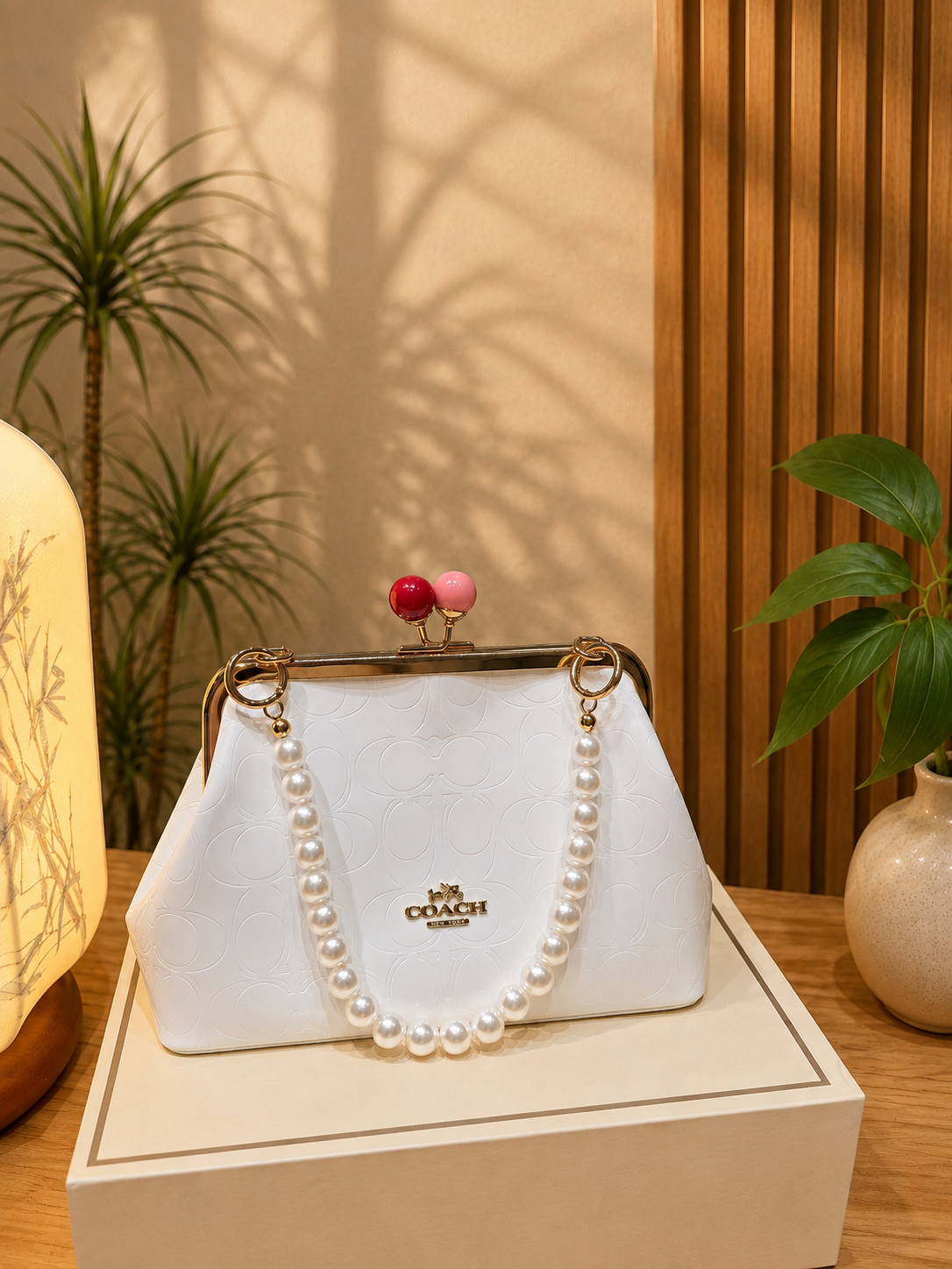 Kisslock Crossbody (Pre-Order)